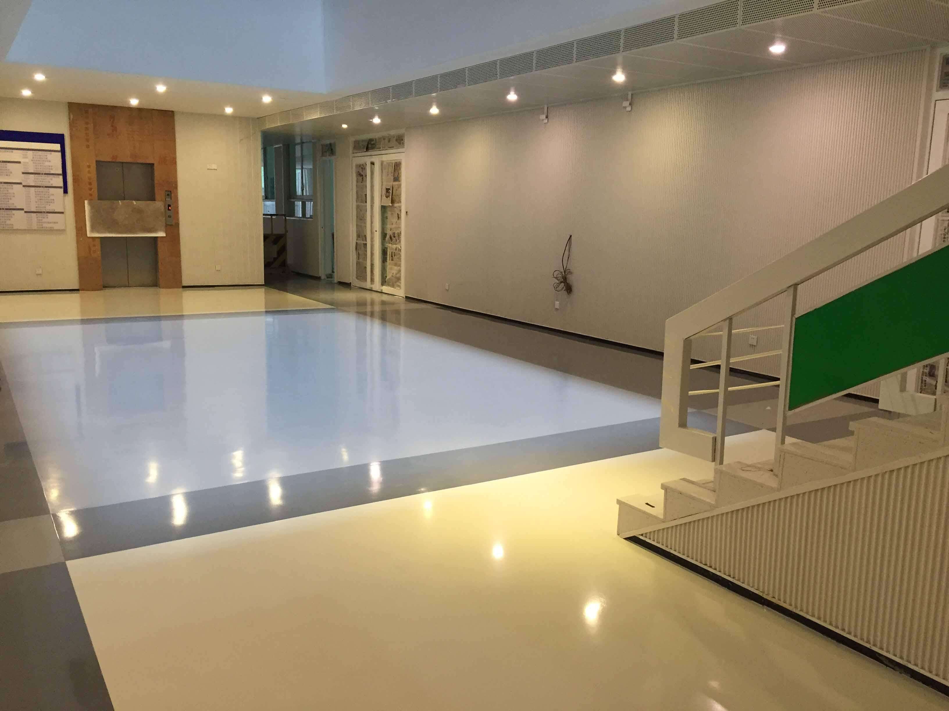 如何用環氧彩砂地坪漆打造時尚型購物中心地面系統？