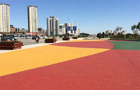 彩色防滑(耐磨)路面能否使用環氧樹脂涂料？有什么特點？